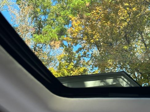 Used 2016 Land Rover LR4 HSE Silver Edition image 10