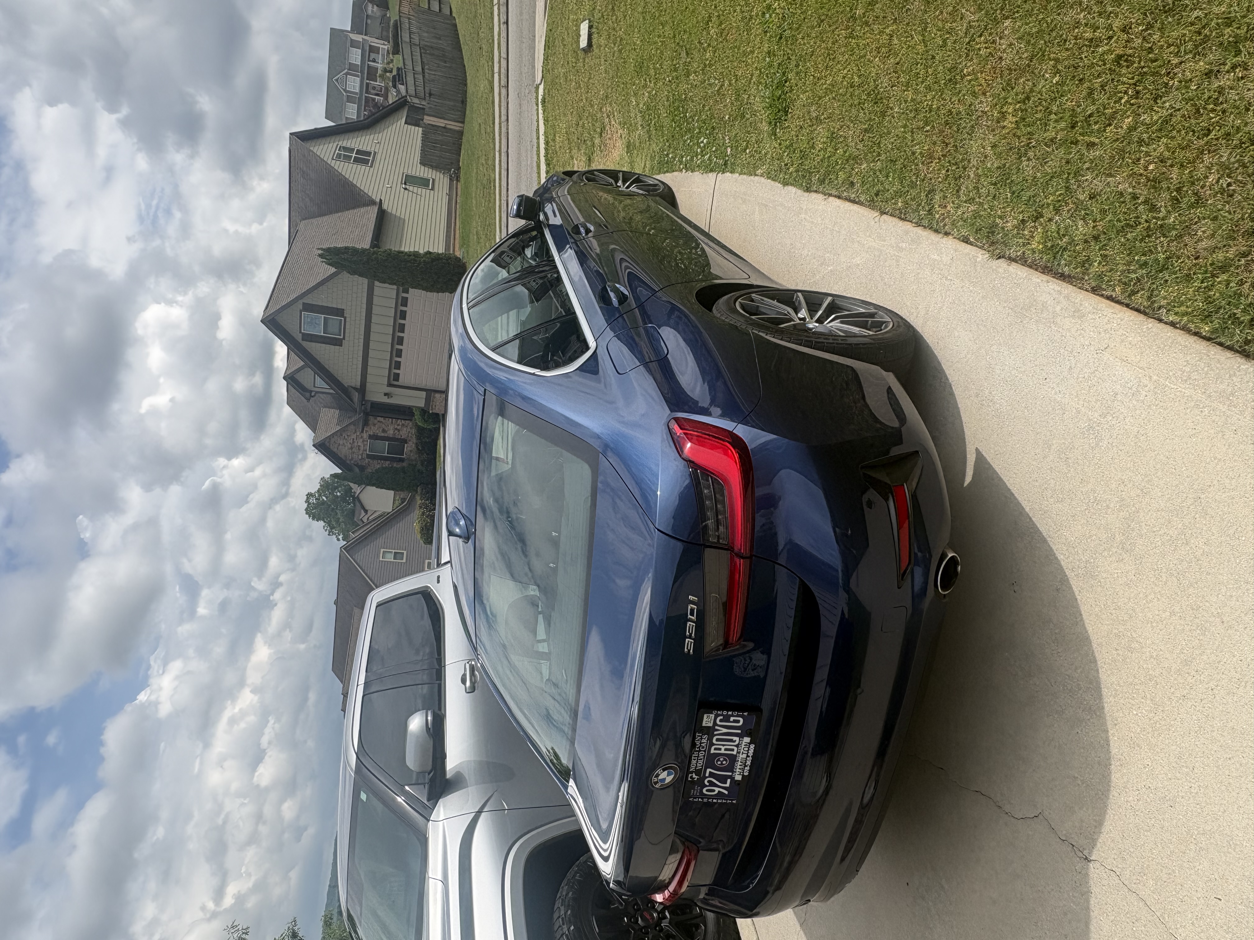 Used 2021 BMW 330i Sedan w/ Premium Package RWD image 4
