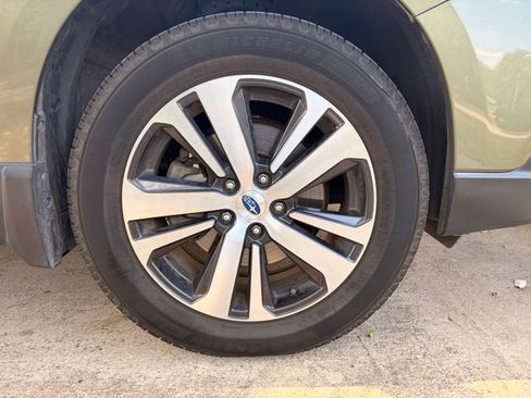 Used 2018 Subaru Outback 2.5i Limited AWD/4WD image 20