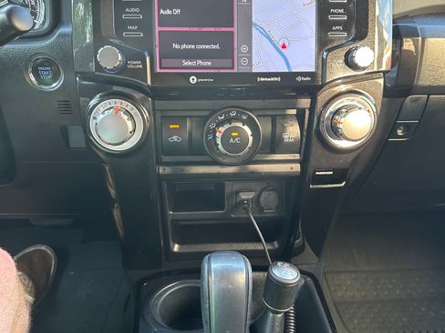 Used 2021 Toyota 4Runner Venture w/ Moonroof Package AWD/4WD image 12