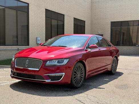 Used 2018 Lincoln MKZ Reserve w/ Technology Package FWD image 4