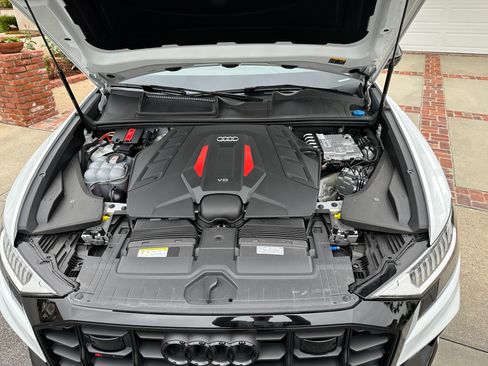 Used 2023 Audi SQ8 Prestige image 14