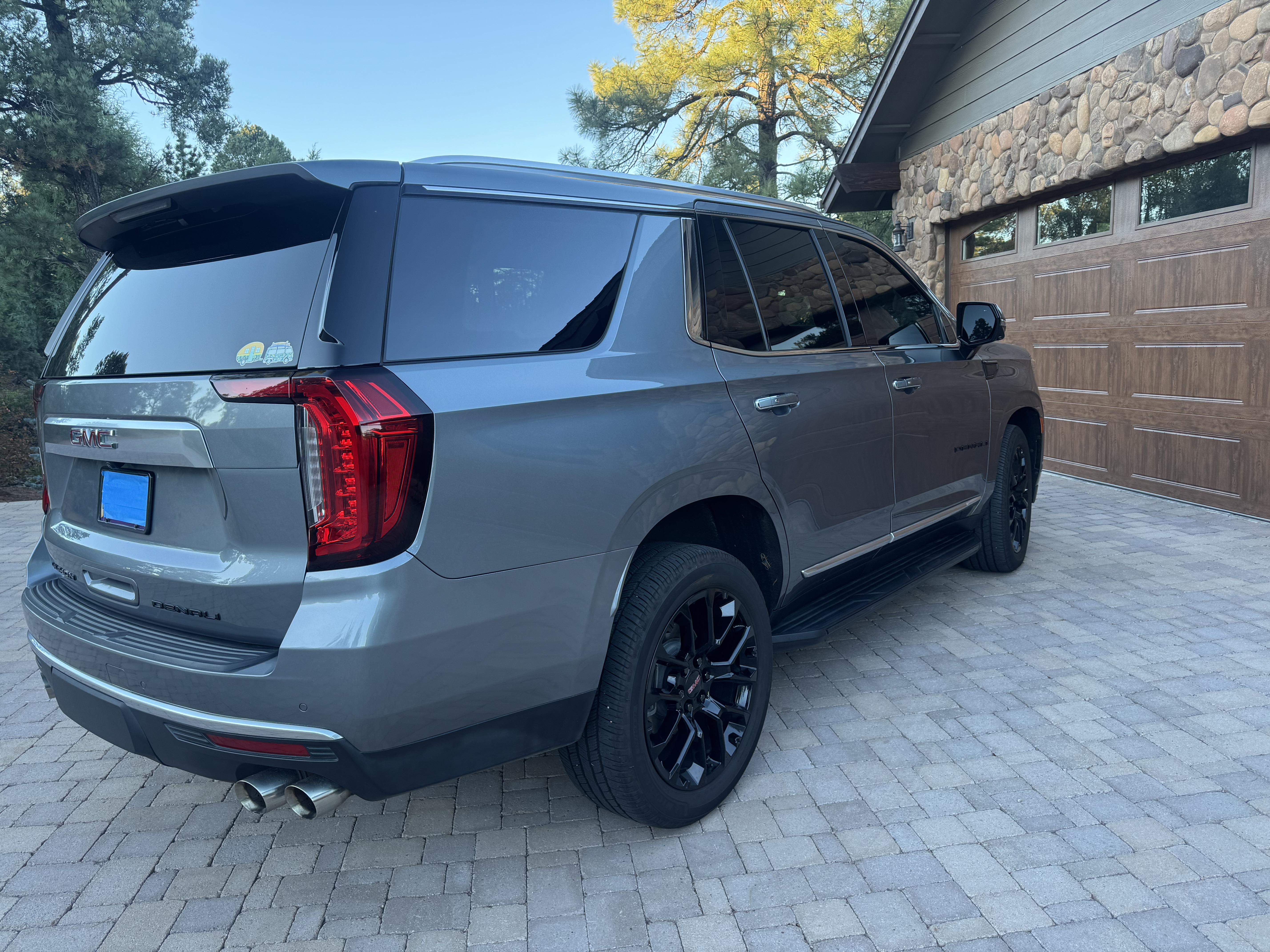 Used 2022 GMC Yukon Denali AWD/4WD image 5