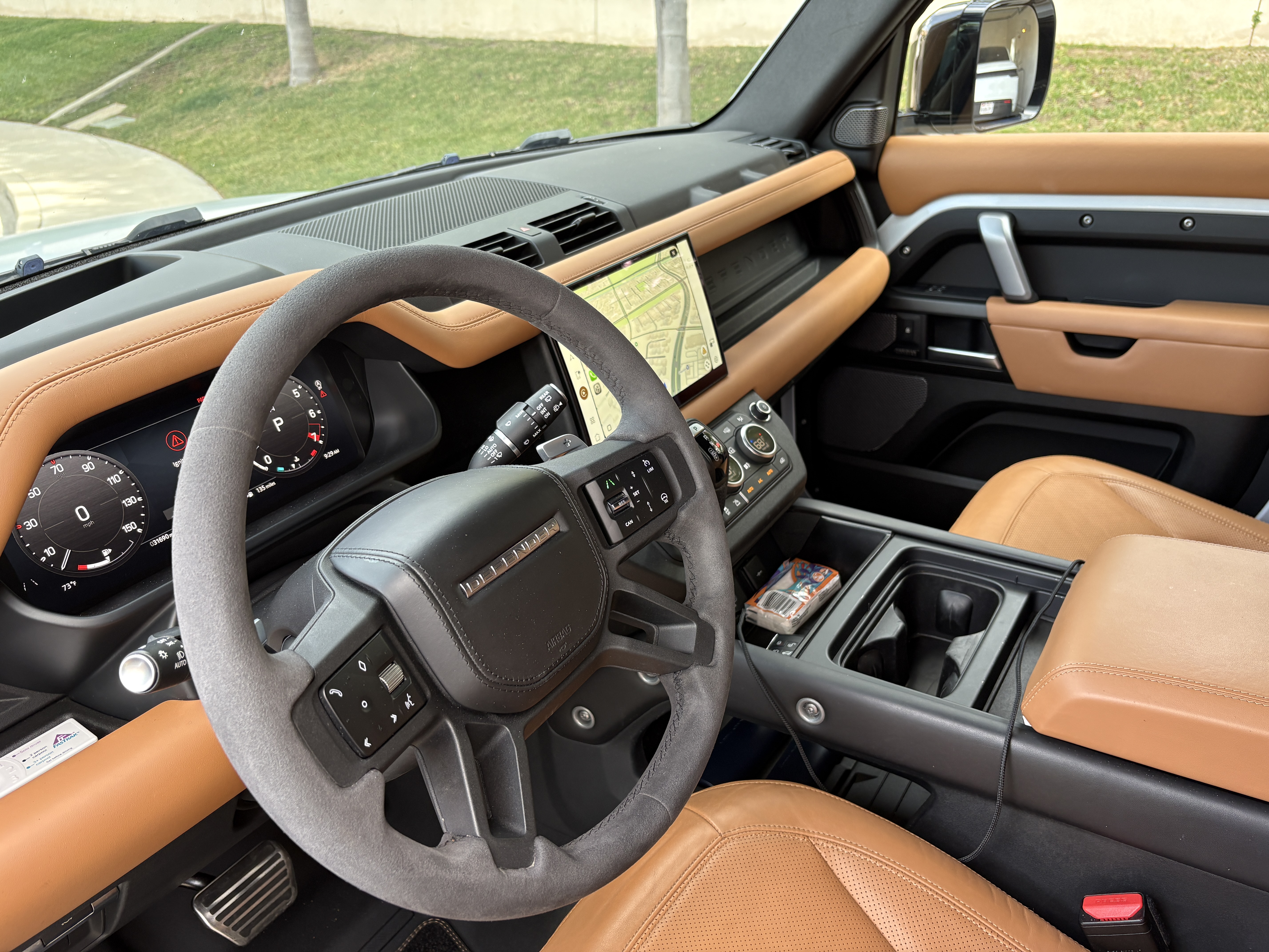 Used 2023 Land Rover Defender 110 AWD/4WD image 10