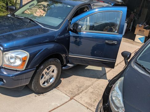 Used 2005 Dodge Durango Limited w/ Travel Convenience Group RWD image 11