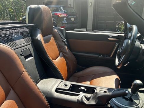 Used 2015 MAZDA MX-5 Miata Grand Touring w/ Premium Package image 55