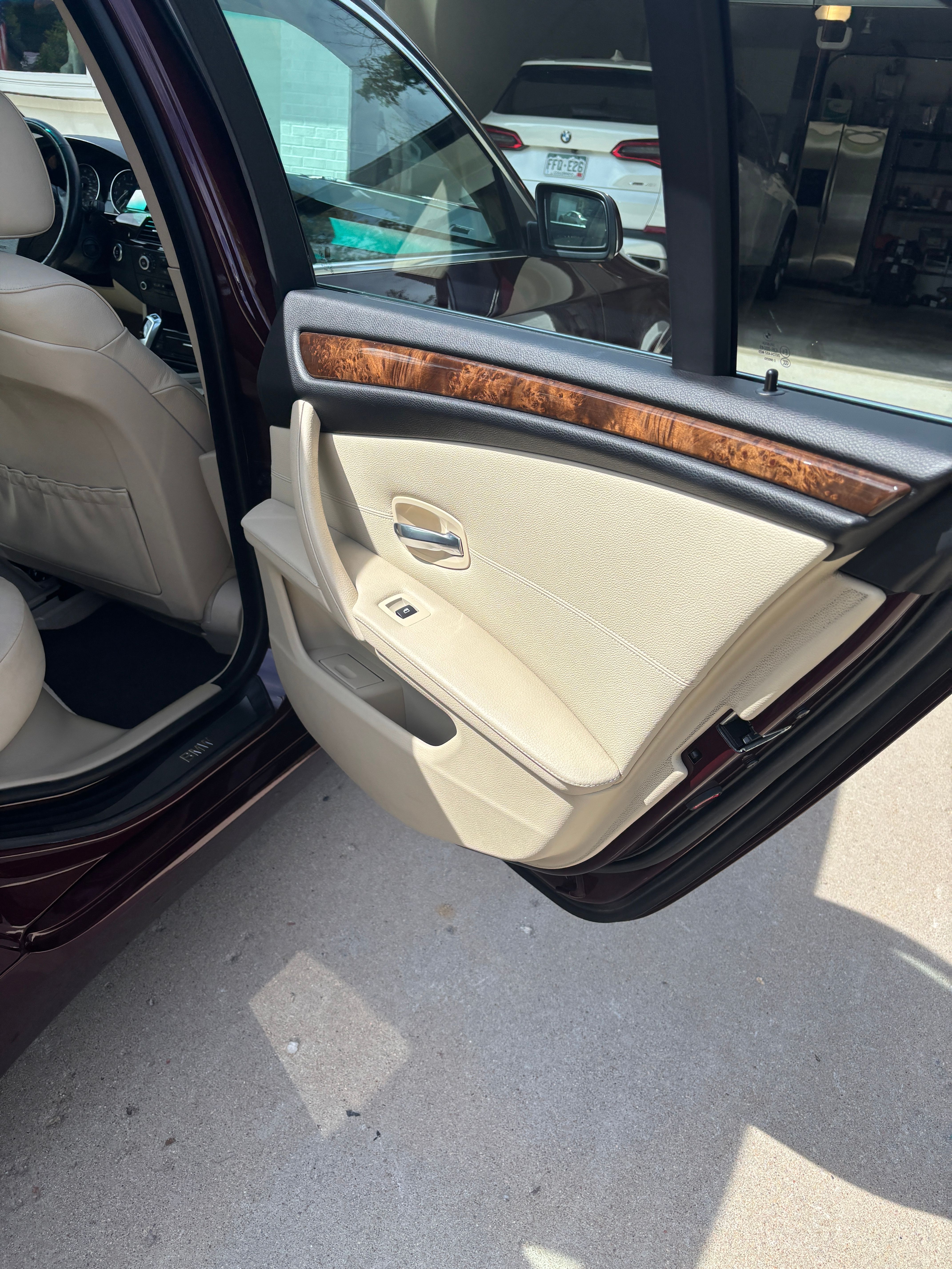 Used 2009 BMW 528i xDrive Sedan AWD/4WD image 19
