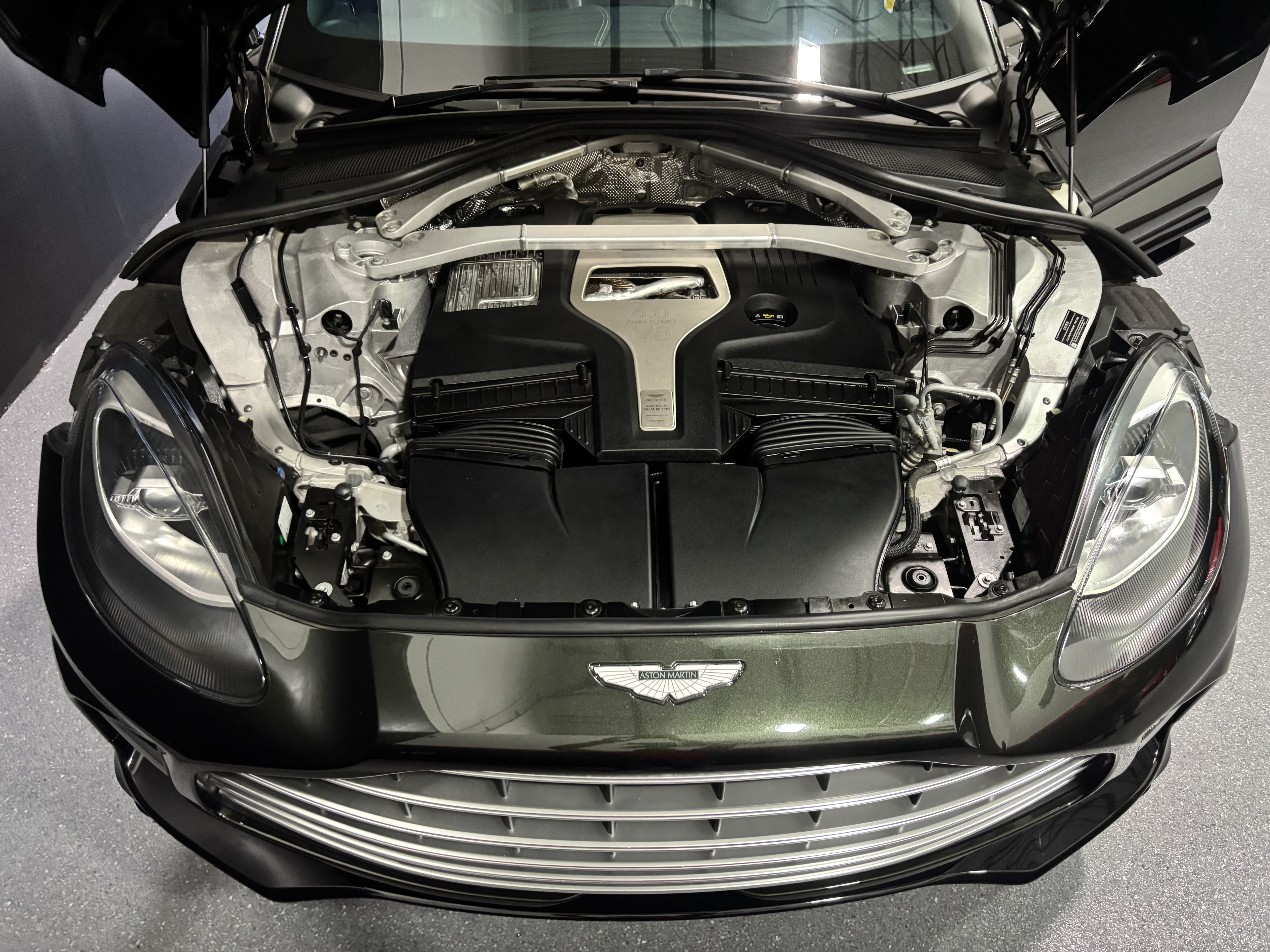 Used 2024 Aston Martin DBX 707 AWD/4WD image 16
