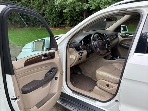 Used 2012 Mercedes-Benz ML 350 4MATIC image 17