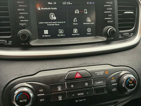 Used 2018 Kia Sorento LX image 8