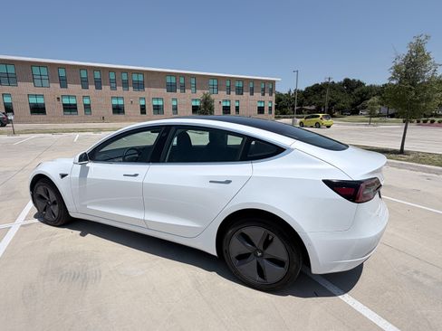 Used 2020 Tesla Model 3 Standard Range Plus RWD image 5