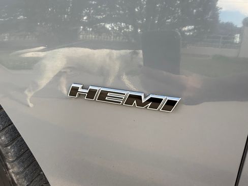Used 2017 Dodge Charger R/T w/ Plus Group RWD image 15