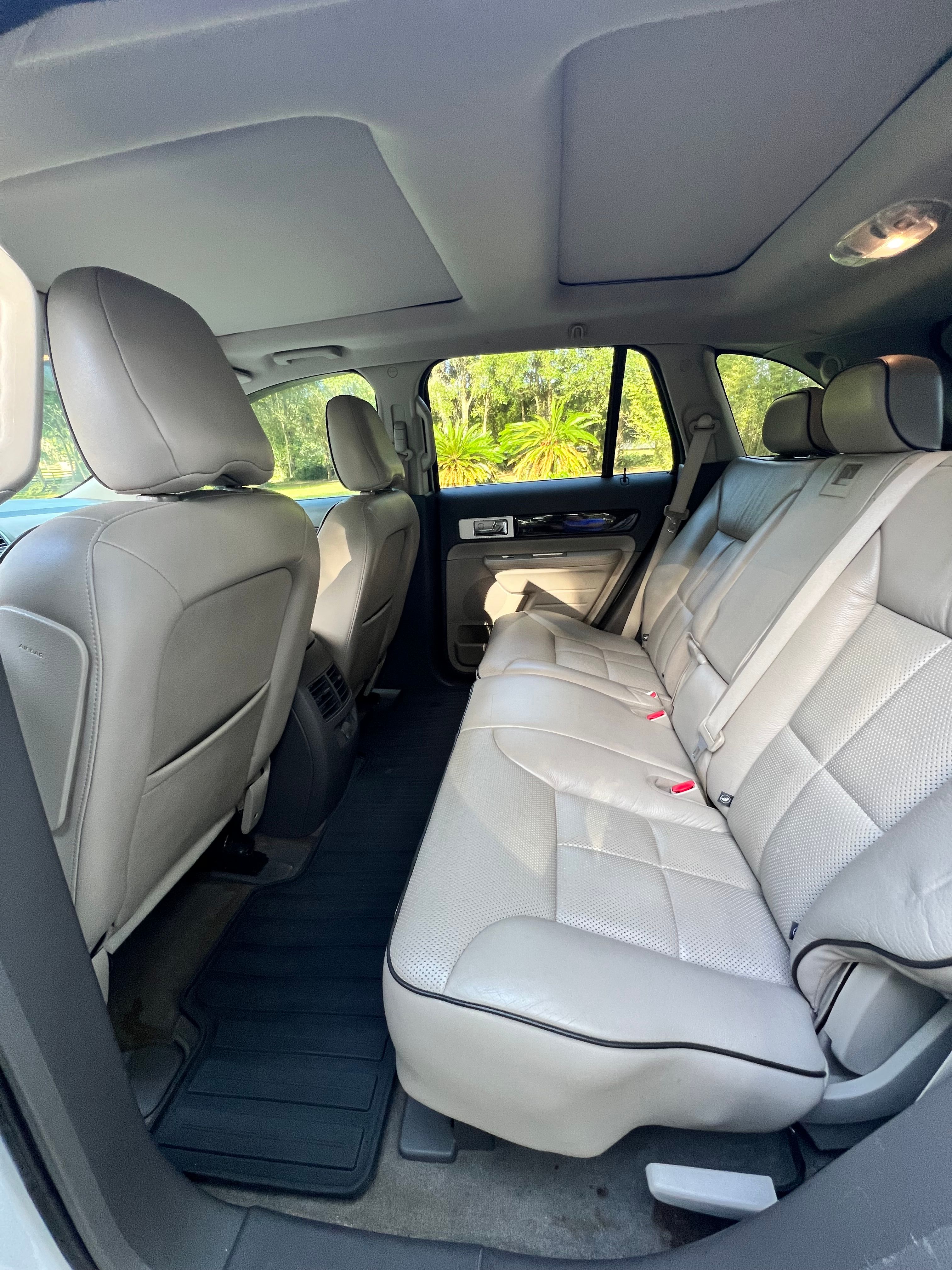 Used 2010 Lincoln MKX 2WD image 9