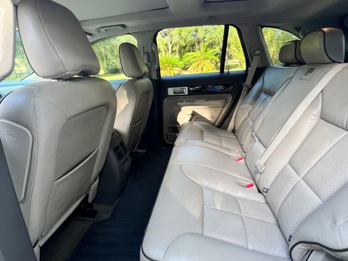 Used 2010 Lincoln MKX 2WD image 9