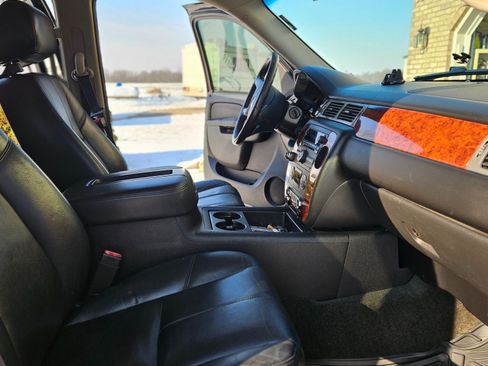 Used 2014 Chevrolet Tahoe LT image 9