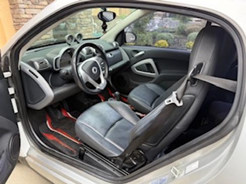 Used 2009 smart fortwo pure image 4