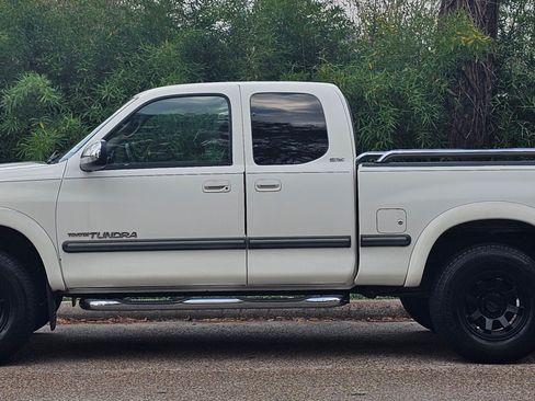 Used 2000 Toyota Tundra SR5 image 1