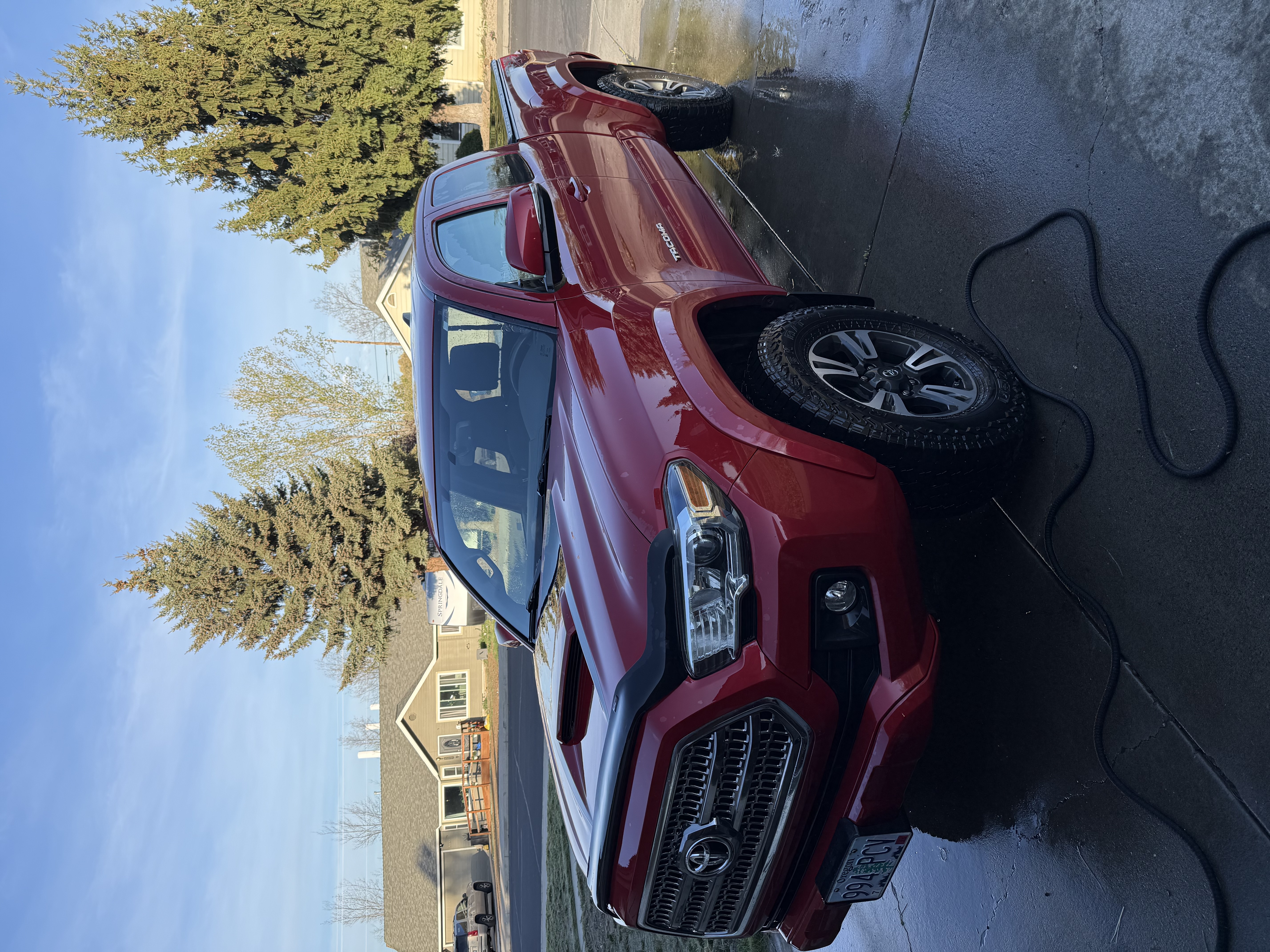 Used 2016 Toyota Tacoma TRD Sport w/ Towing Package AWD/4WD image 5