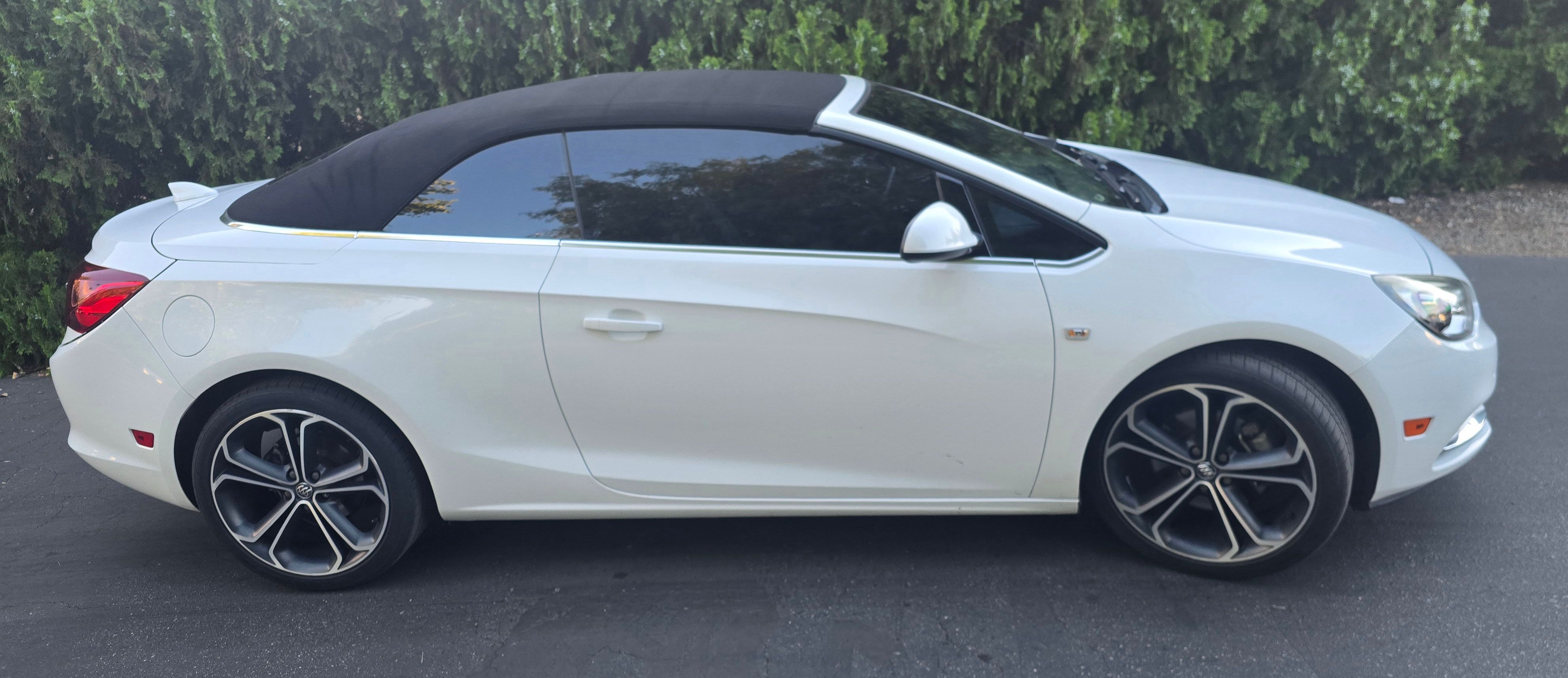 Used 2016 Buick Cascada Premium FWD image 2