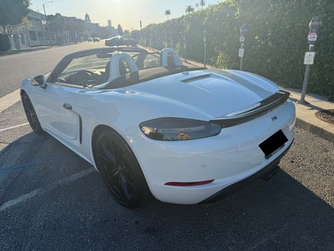 Used 2024 Porsche 718 Boxster image 6