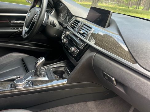 Used 2017 BMW 330i Sedan RWD image 10