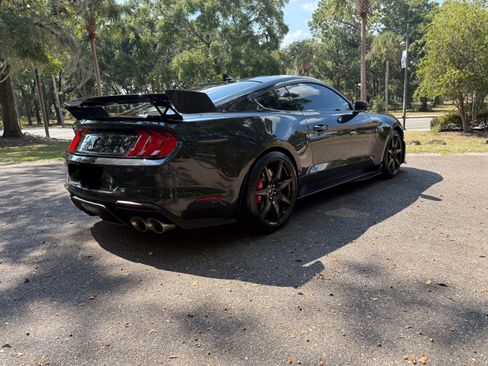 Used 2022 Ford Mustang Shelby GT500 w/ Carbon Fiber Track Pack image 5