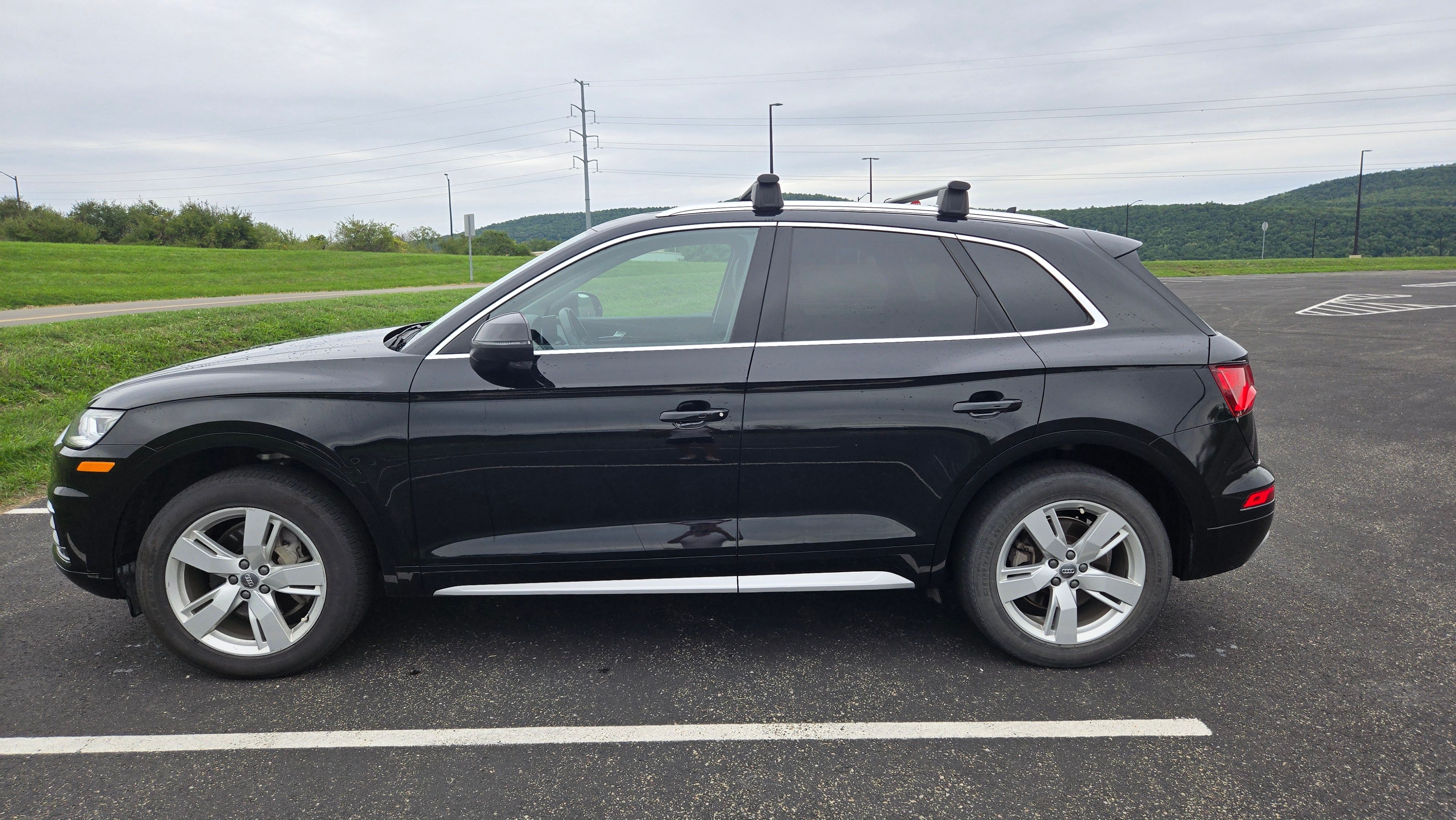 Used 2018 Audi Q5 2.0T Premium Plus w/ Premium Plus Package AWD/4WD image 9