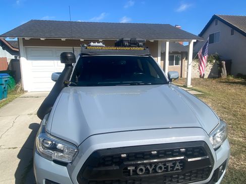 Used 2019 Toyota Tacoma TRD Off-Road AWD/4WD image 6