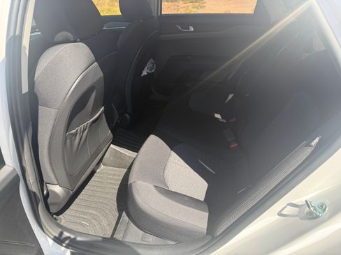 Used 2025 Kia K5 LXS FWD image 9