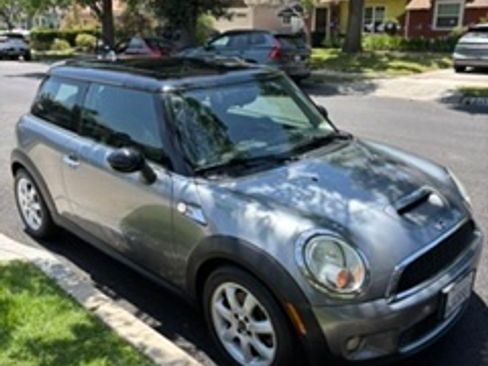 Used 2009 MINI Cooper S FWD image 2