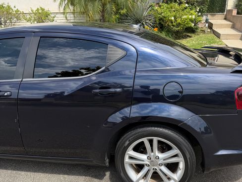 Used 2012 Dodge Avenger SE FWD image 9