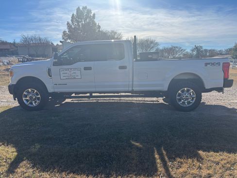 Used 2018 Ford F350 XL w/ Power Equipment Group image 10