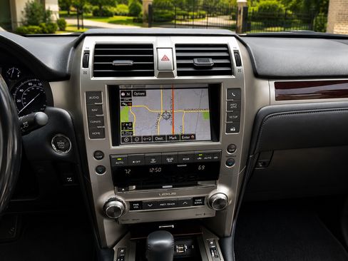 Used 2016 Lexus GX 460 w/ Premium Package AWD/4WD image 8