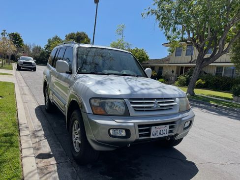 Used 2002 Mitsubishi Montero Limited image 2