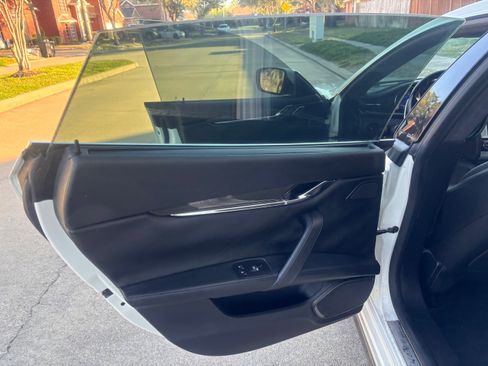 Used 2014 Maserati Quattroporte GTS image 27