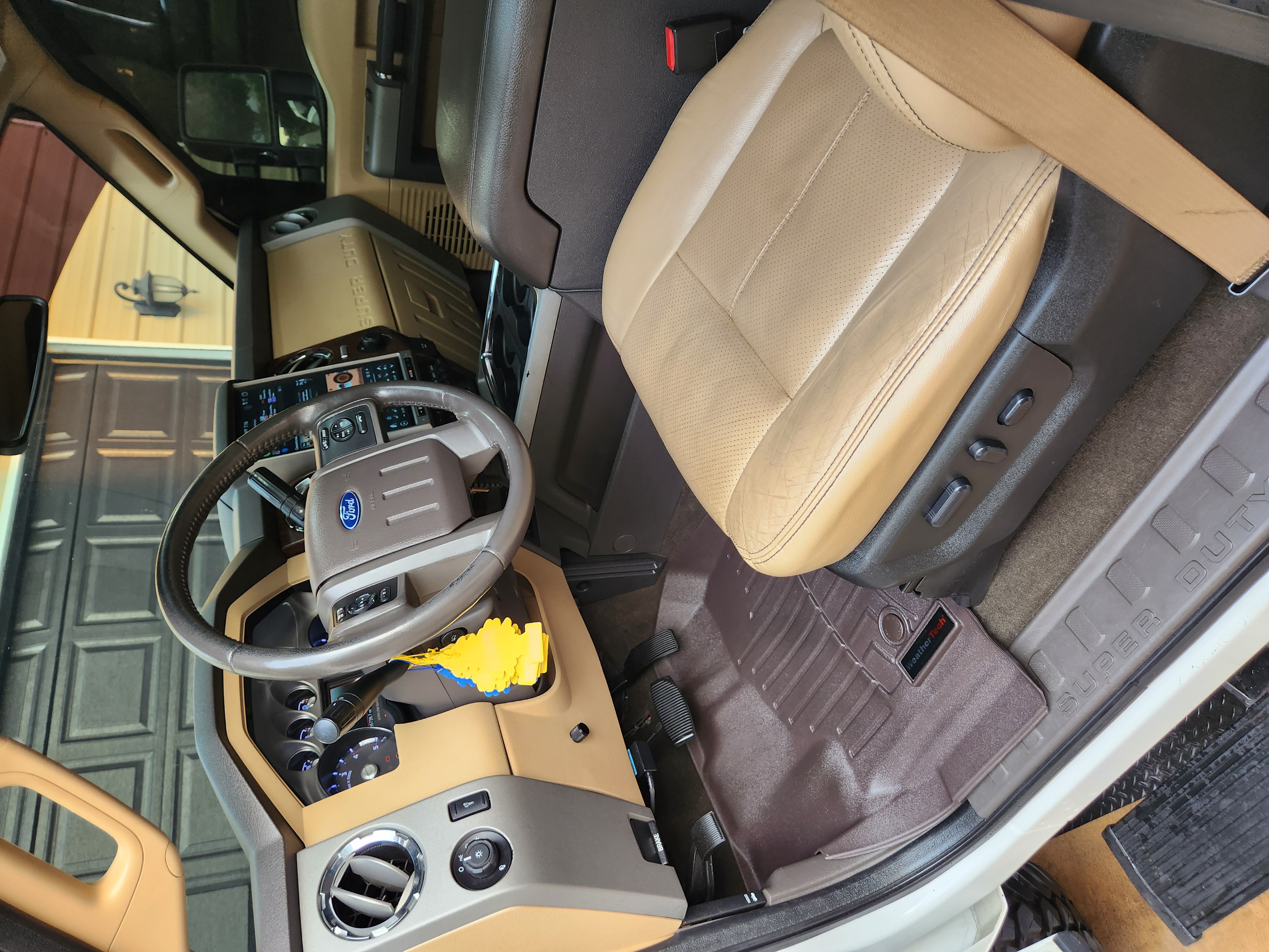 Used 2015 Ford F350 Lariat w/ Lariat Ultimate Package AWD/4WD image 13