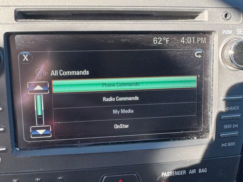 Used 2017 Chevrolet Traverse LT image 11