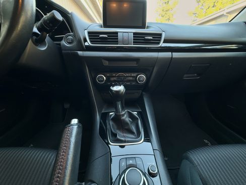 Used 2016 MAZDA MAZDA3 i Touring w/ Popular Equipment Package FWD image 27