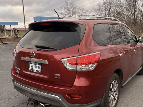 Used 2013 Nissan Pathfinder SV w/ Cargo Pkg image 19