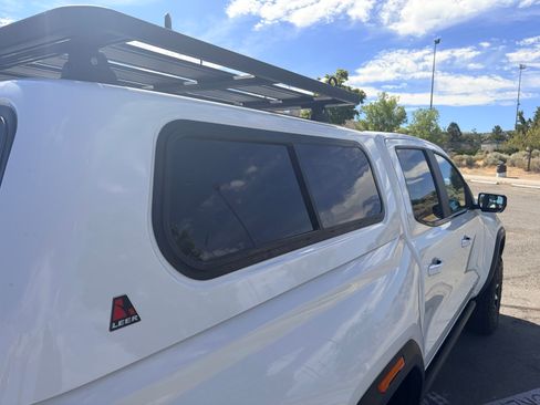 Used 2023 GMC Canyon AT4X AWD/4WD image 10