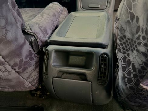 Used 2000 Chevrolet Silverado 2500 4x4 Extended Cab image 20