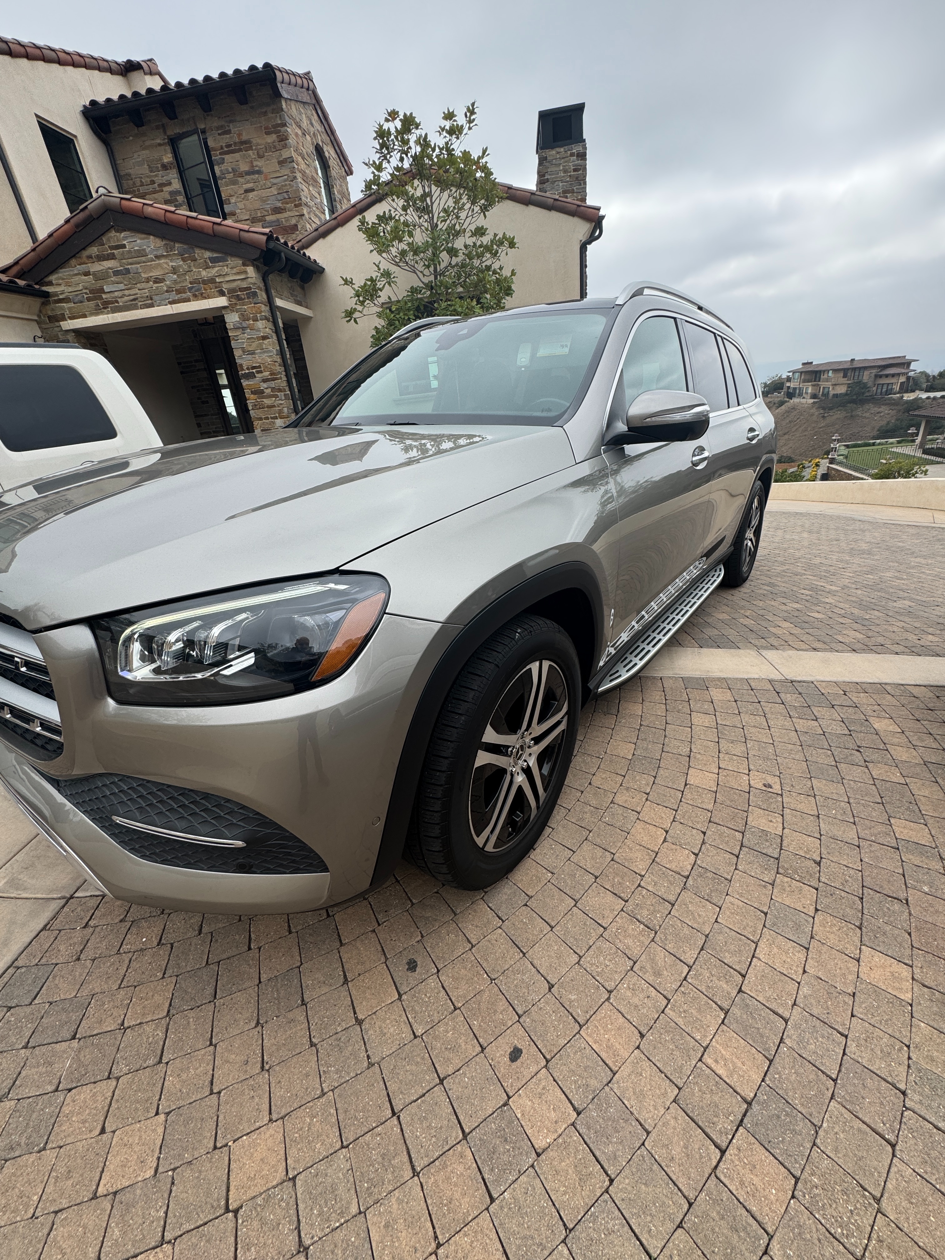 Used 2020 Mercedes-Benz GLS 450 4MATIC image 5