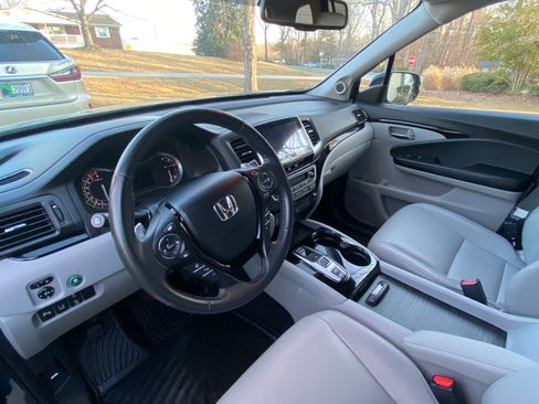 Used 2016 Honda Pilot Touring image 6