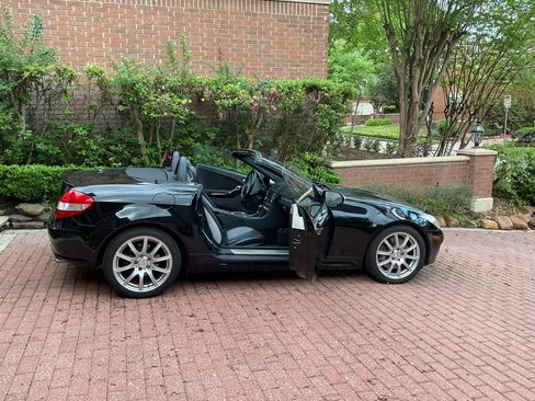 Used 2007 Mercedes-Benz SLK 350 image 4