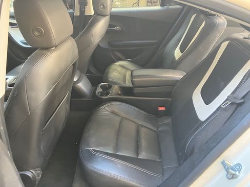 Used 2013 Chevrolet Volt Premium w/ Premium Trim Package image 16