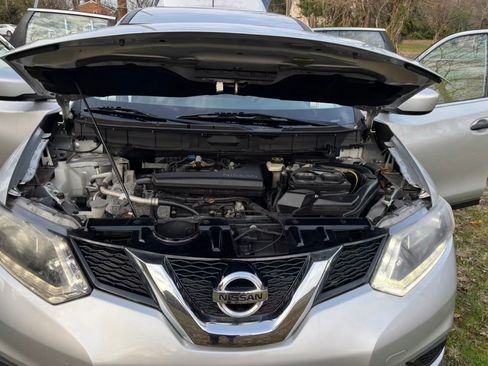 Used 2016 Nissan Rogue S image 9