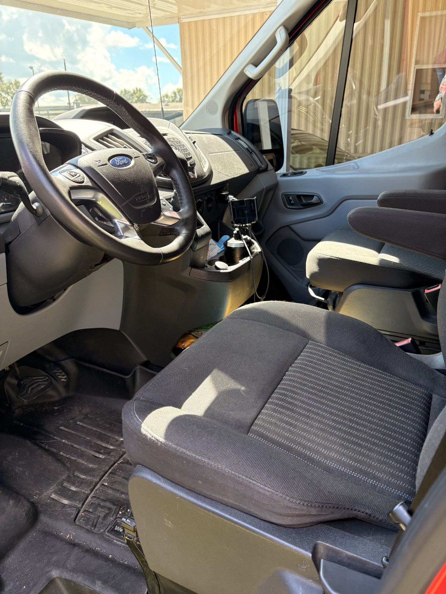 Used 2018 Ford Transit 250 148 Medium Roof RWD image 11