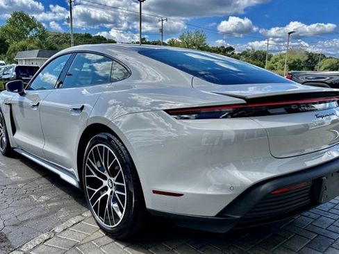 Used 2022 Porsche Taycan 4S image 4