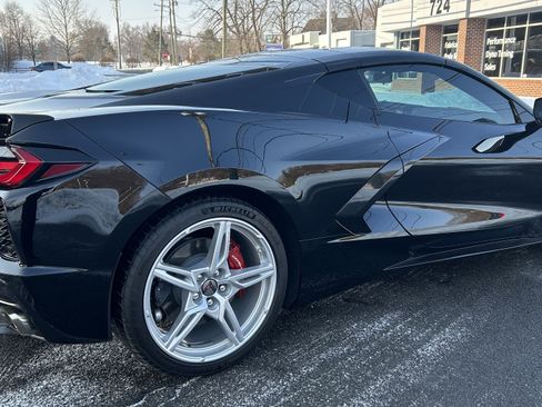 Used 2023 Chevrolet Corvette Stingray Coupe w/ 1LT image 9