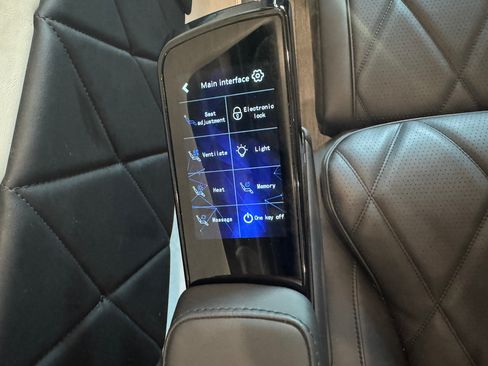 Used 2024 Mercedes-Benz Sprinter 2500 image 9